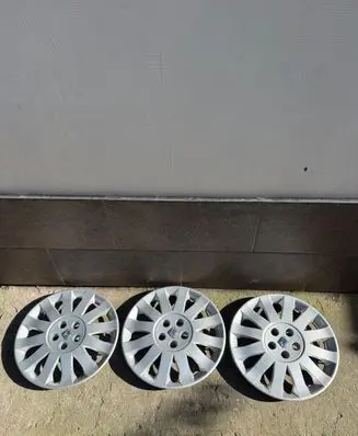 Renault Vel Satis R17 wheel hub/cap/trim 8200239863