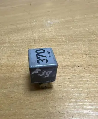 Audi A4 S4 B9 8W Other relay 8D0851253