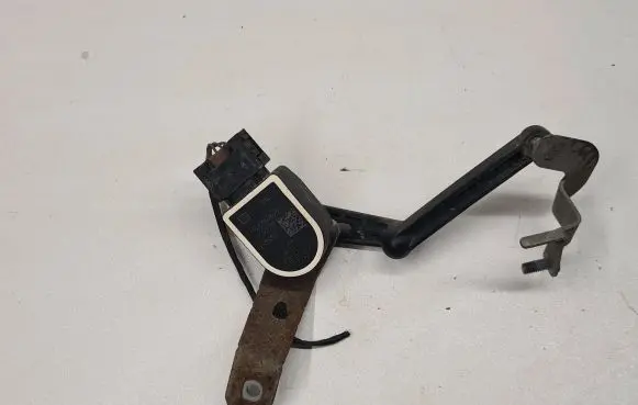 BMW 3 F30 F35 F31 Headlight/headlamp level sensor 6860843