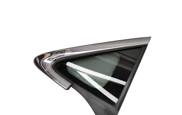 Chrysler Pacifica Front triangle window/glass 68227745AE 08301710569