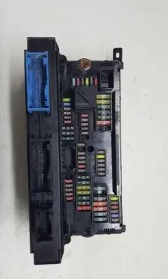 BMW 5 F10 F11 Fuse module 925281501