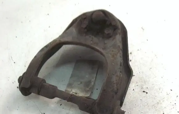 Isuzu Trooper Front lower control arm/wishbone 
