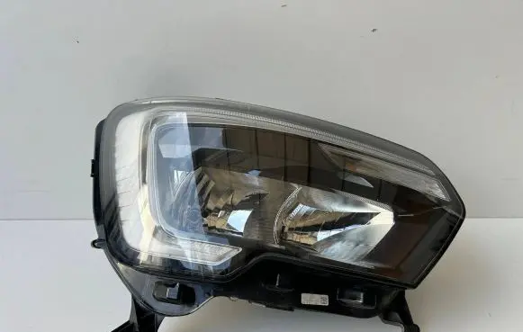 Renault Master III Headlight/headlamp 260105567R