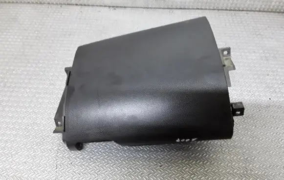 Nissan X-Trail T30 Glove box