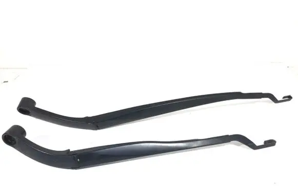 Hyundai Kona I Front wiper blade arm