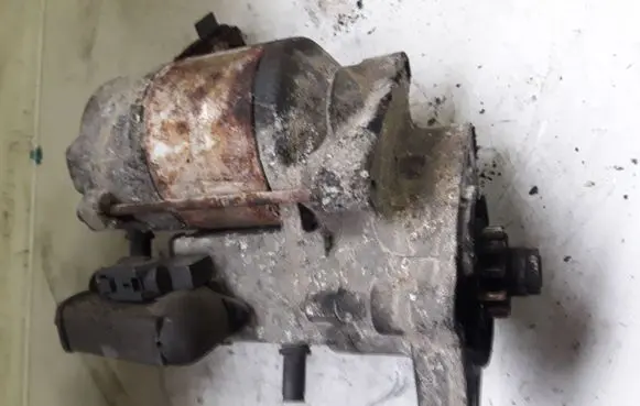 Toyota Yaris Starter motor