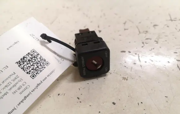 Citroen C5 Passenger airbag on/off switch 95835T02 96413912XT