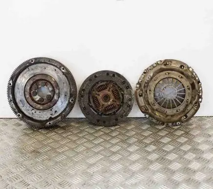 Volkswagen PASSAT B7 Clutch set kit 03L141032A