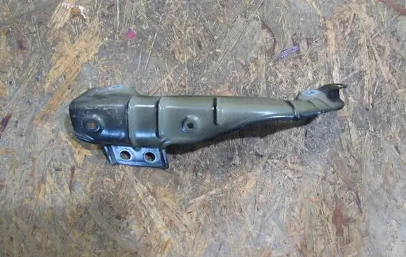 Seat Ibiza V (KJ) Fender mounting bracket 6F0821328D