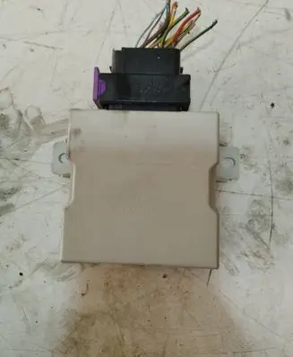 Toyota Avensis T250 Window wiper relay 150696
