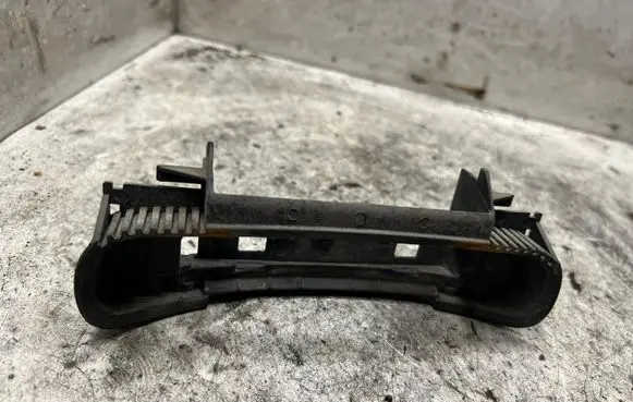 Audi A4 S4 B7 8E 8H Front door exterior handle/bracket 4B0839885