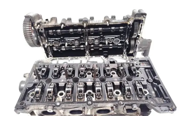 Opel Astra H Engine head 55565883 55565886