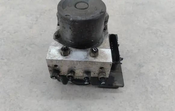 Opel Corsa D ABS Pump 13236013