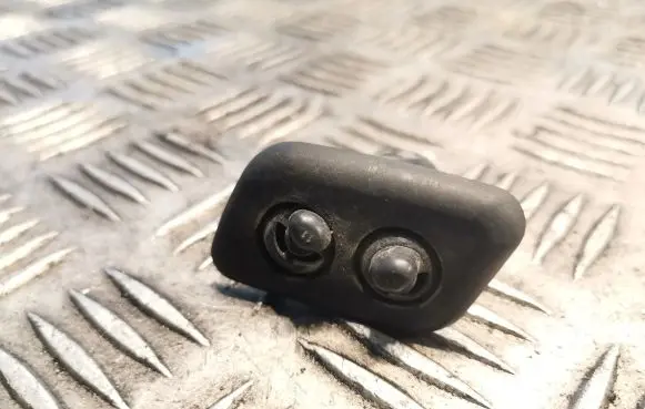Headlight washer spray nozzle