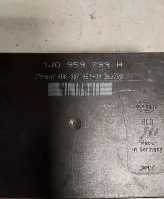 Volkswagen PASSAT B5 Comfort/convenience module 1J0959799H
