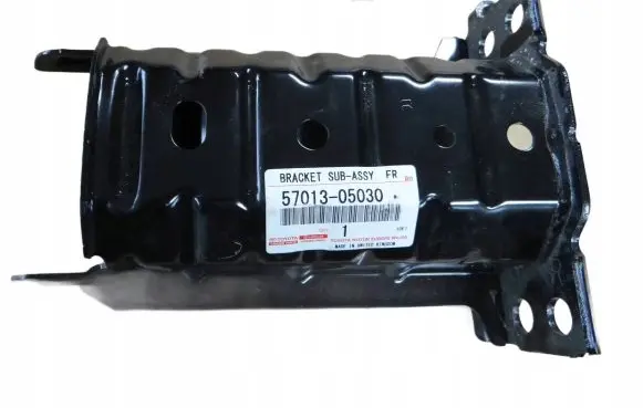 Toyota Avensis T270 Front bumper shock/impact absorber 5701305030