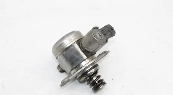 Jaguar XJ X351 Fuel injection high pressure pump DX239D376AB