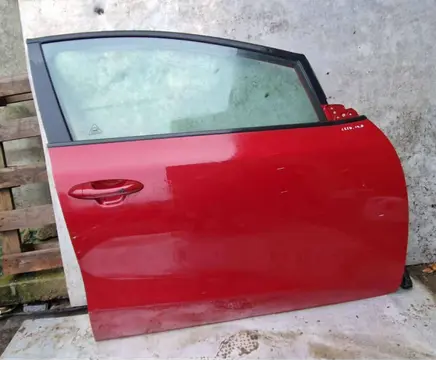 KIA Ceed Front door