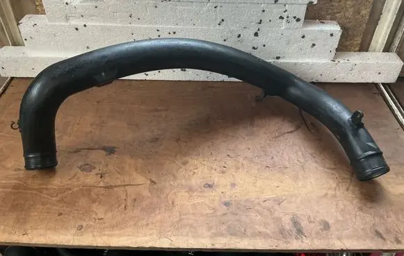 Intercooler hose/pipe