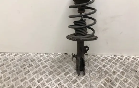 Toyota Avensis T270 Front shock absorber with coil spring