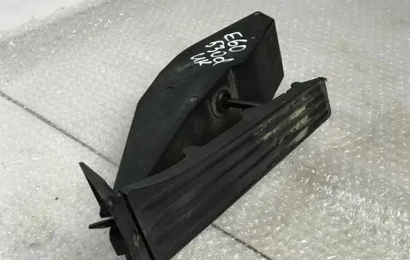 BMW 5 E60 E61 Accelerator throttle pedal 6766930