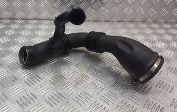 Ford Focus Air intake hose/pipe 4M51-9A673-AE