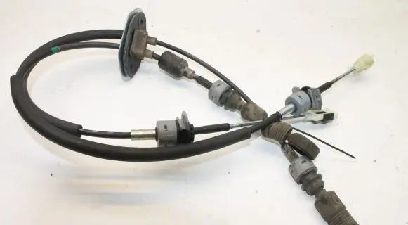 KIA Sportage Gear shift cable linkage