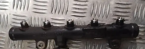 Volvo V50 Fuel main line pipe 9681649580