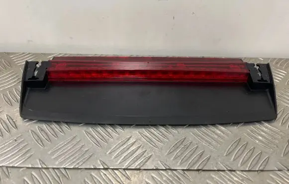 Audi A4 S4 B9 8W Third/center stoplight 8W5945097