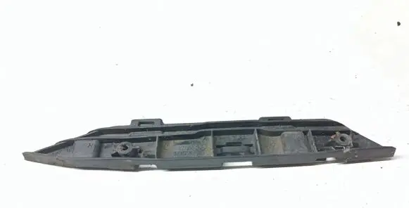 Fender mounting bracket