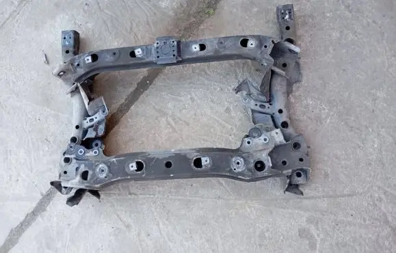 Mercedes-Benz E W213 Front subframe A2056280057 170427040348 A205015