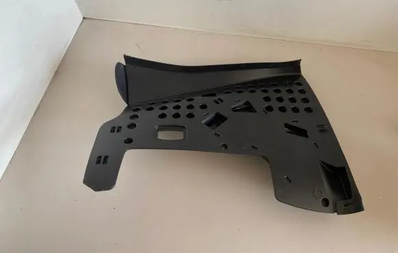 Mercedes-Benz C W204 Dashboard lower bottom trim panel A2046800282