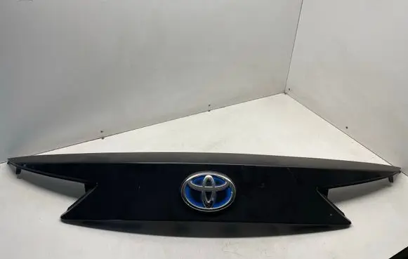 Toyota Auris E180 Tailgate trim 7681102830