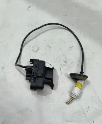 Lancia Delta III Fuel tank cap lock D3465 B805 000064