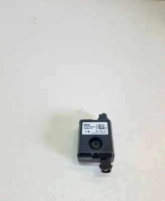 BMW i3 Antenna control unit 10859410