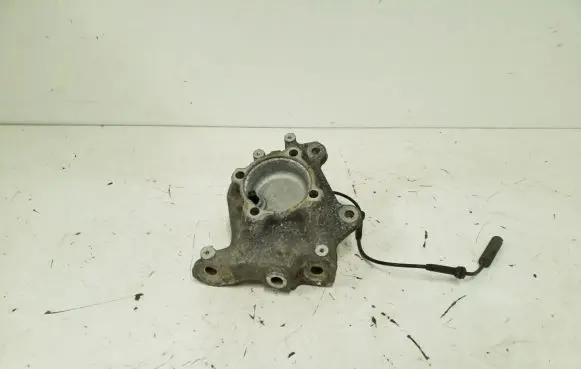 BMW 1 E82 E88 Front wheel hub spindle knuckle 6764443