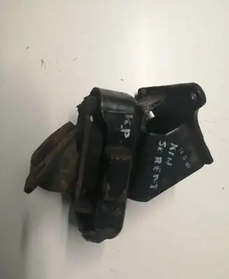 KIA Sorento Engine mount bracket