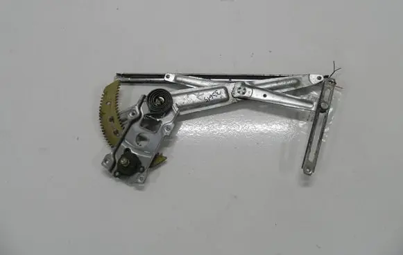 Daihatsu Cuore Front door manual window regulator 