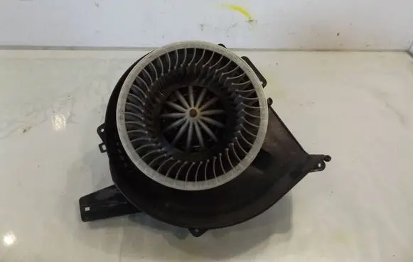 Volkswagen Cross Polo Heater fan/blower 6Q1820015C