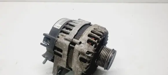 Hyundai Tucson TL Generator/alternator 373002F350