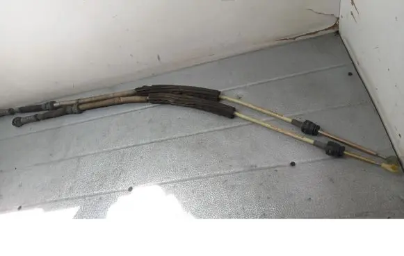 Volkswagen Polo Gear shift cable linkage