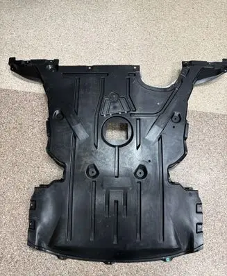 BMW 1 E82 E88 Front underbody cover/under tray 51757166252