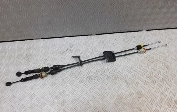 Gear shift cable linkage