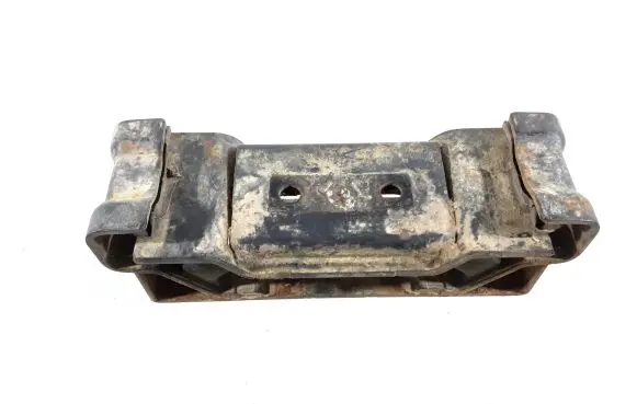 Suzuki Grand Vitara II Gearbox mount 4J0513