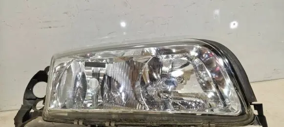 Volvo S80 Headlight/headlamp 8693558