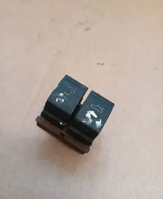 Volkswagen Touareg I Tailgate opening switch NOCODE