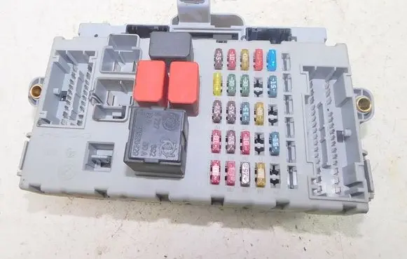 Fiat Punto (188) Fuse 46812228 189637