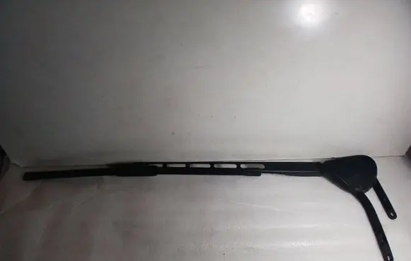 Mercedes-Benz C W203 Front wiper blade arm A2038240749 180425