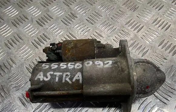 Opel Astra H Starter motor 55556092