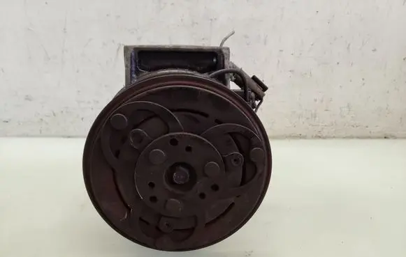 Volvo S60 Air conditioning (A/C) compressor (pump) 8708581